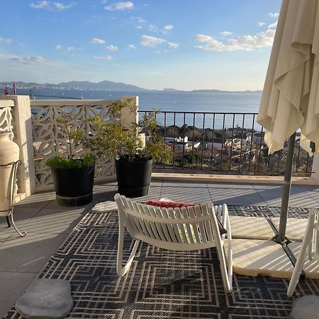 Superbe Terrasse Avec Vue Panoramique Sur La Mer Marseille Exteriör bild