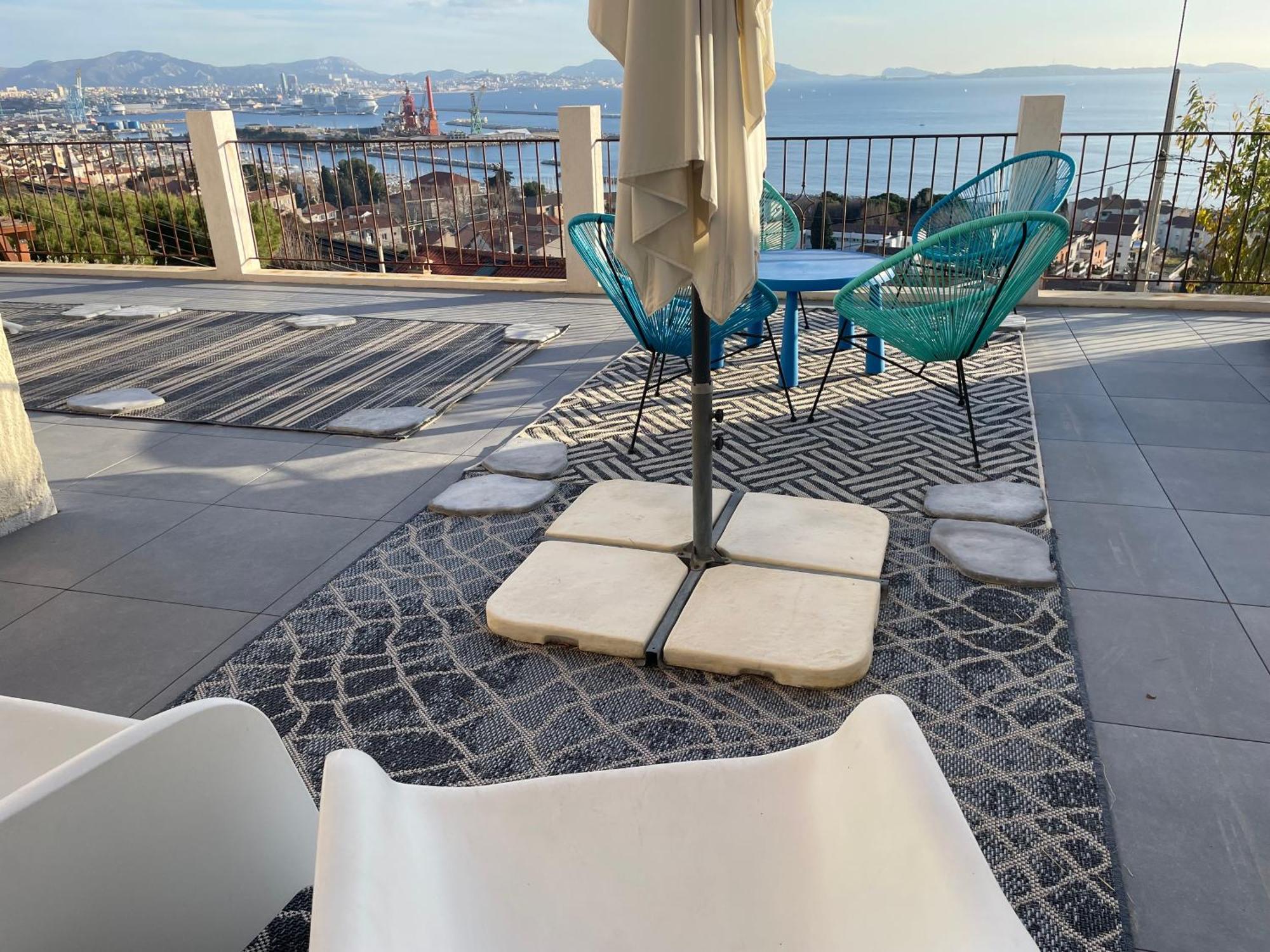 Superbe Terrasse Avec Vue Panoramique Sur La Mer Marseille Exteriör bild
