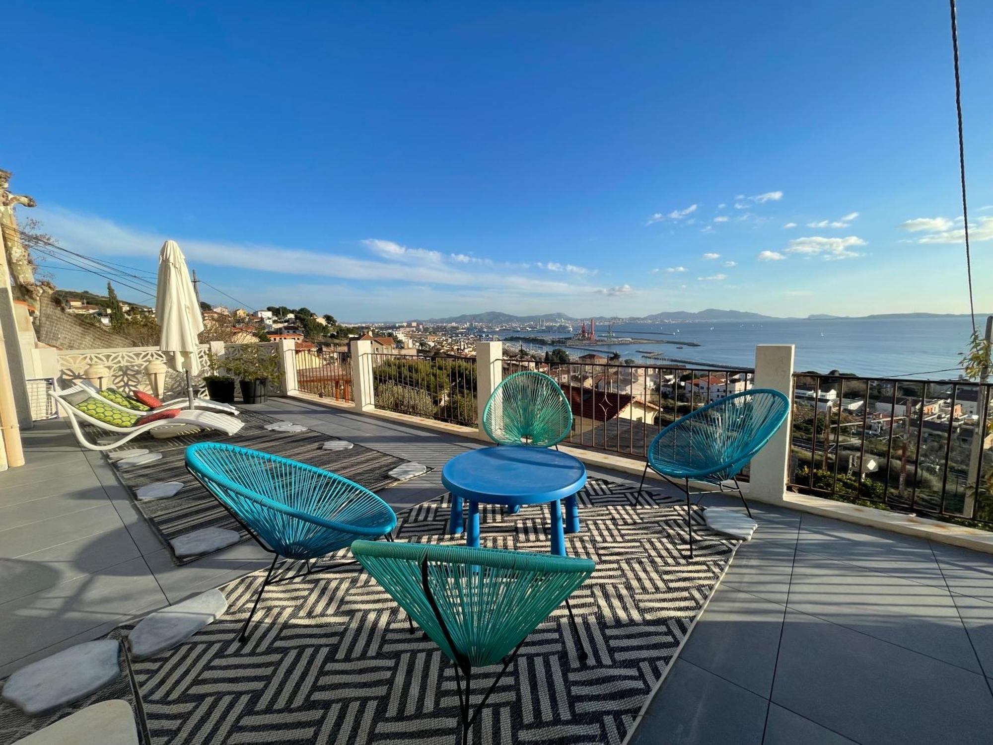 Superbe Terrasse Avec Vue Panoramique Sur La Mer Marseille Exteriör bild