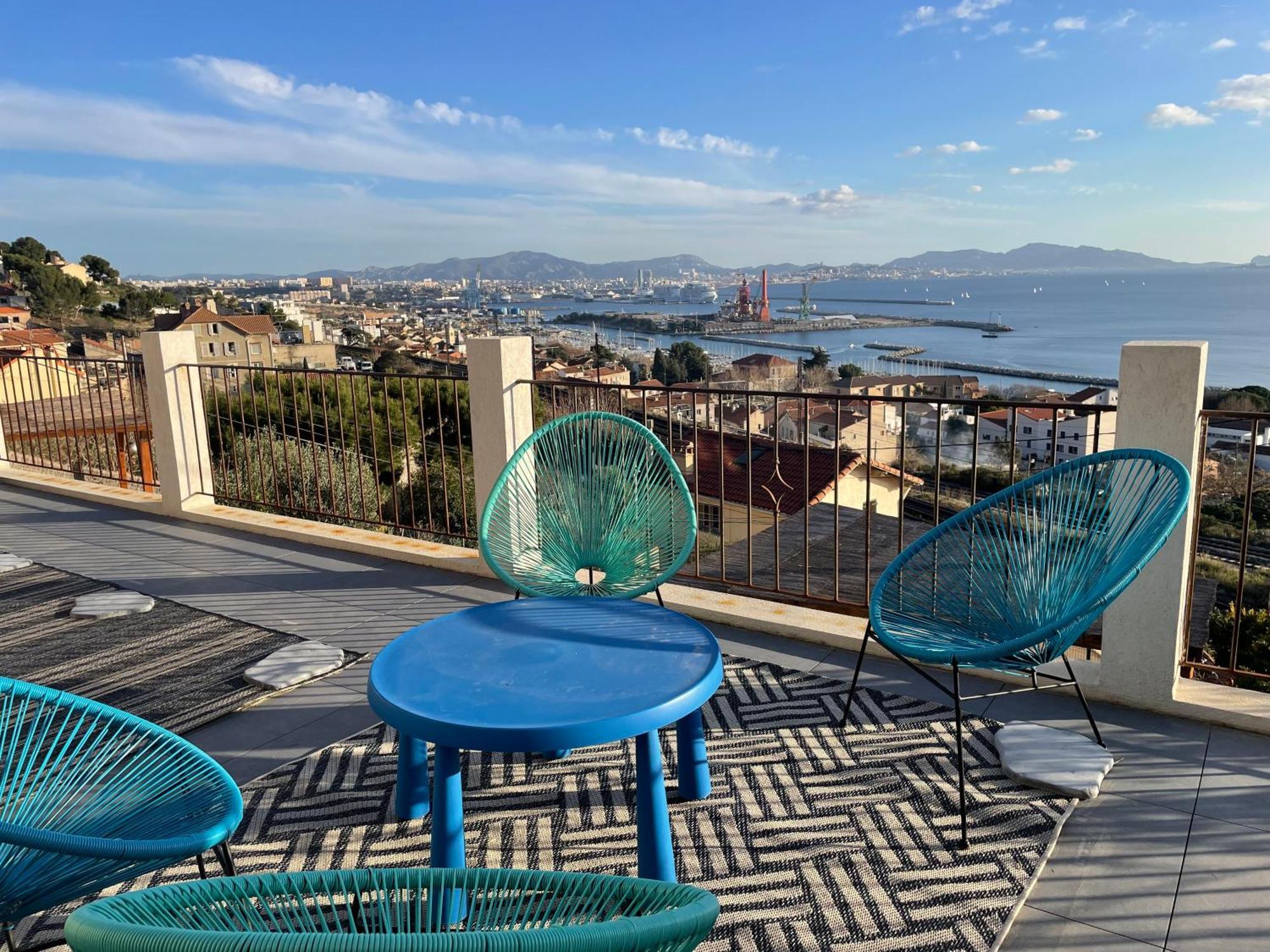 Superbe Terrasse Avec Vue Panoramique Sur La Mer Marseille Exteriör bild
