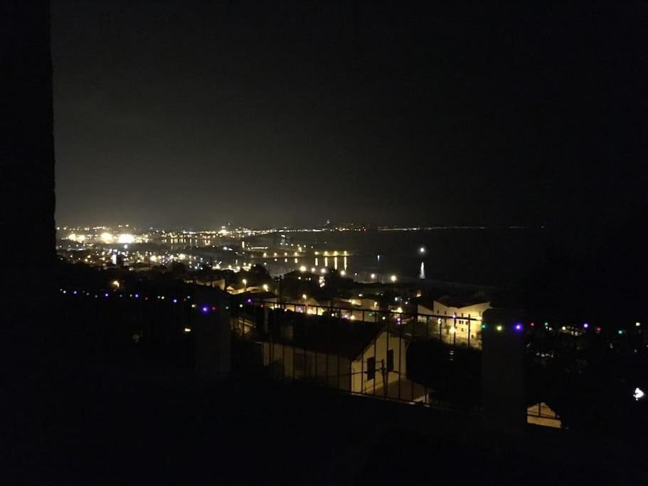 Superbe Terrasse Avec Vue Panoramique Sur La Mer Marseille Exteriör bild