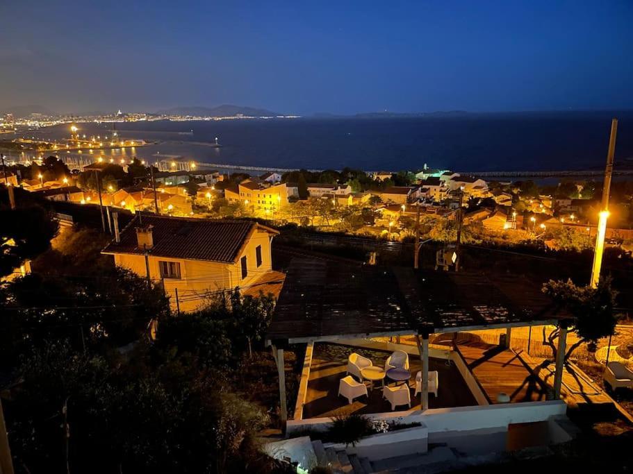Superbe Terrasse Avec Vue Panoramique Sur La Mer Marseille Exteriör bild