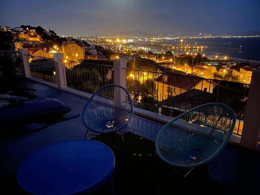 Superbe Terrasse Avec Vue Panoramique Sur La Mer Marseille Exteriör bild